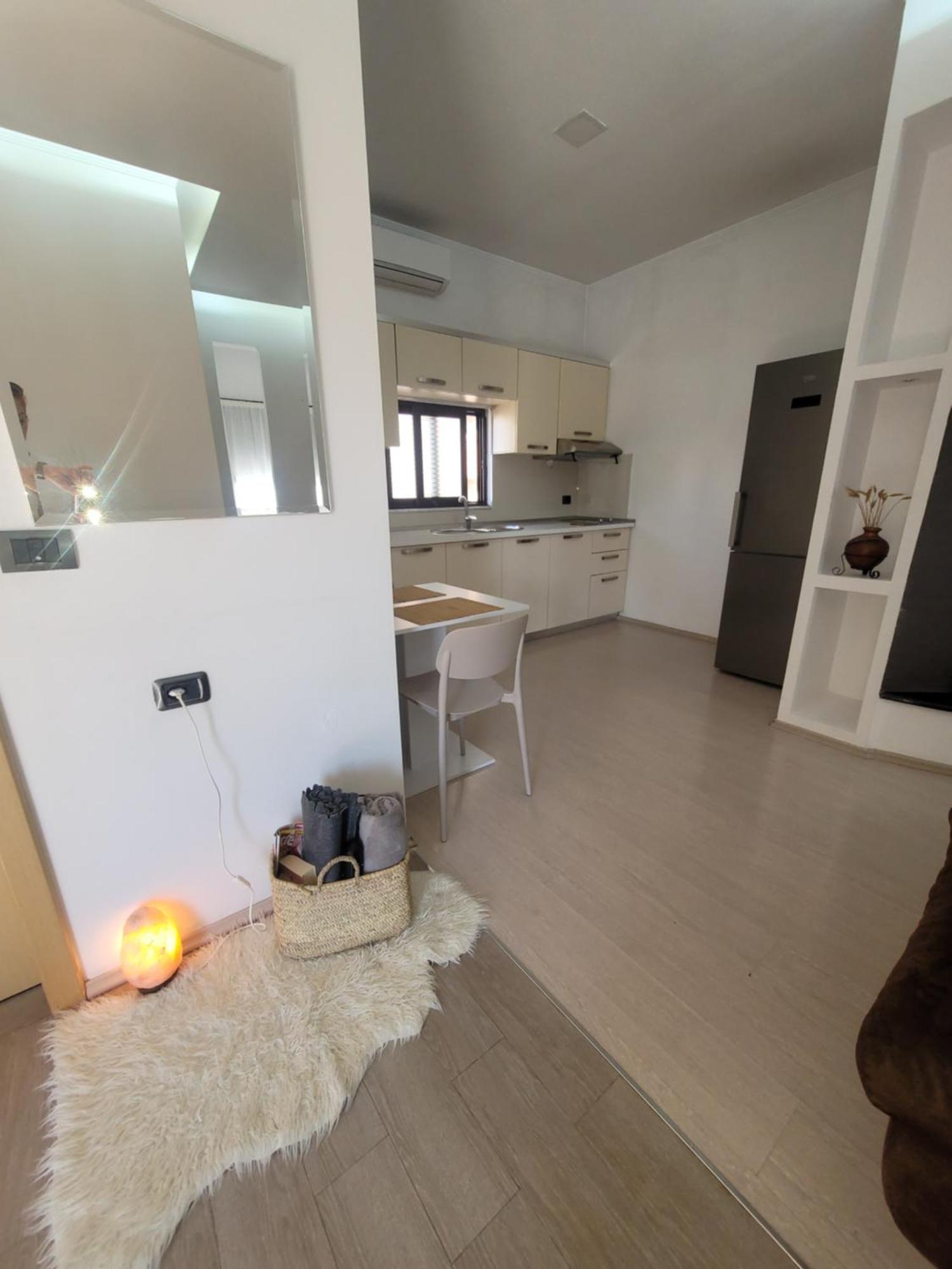 An Apartment With Fireplace Tirana Bagian luar foto